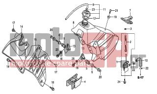 HONDA - XR650R (ED) 2006 - Body Parts - FUEL TANK - 95002-50000- - CLIP, TUBE (C9)