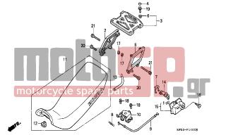 HONDA - NX250 (ED) 1993 - Body Parts - SEAT - 61101-KB7-910 - COLLAR, FR. FENDER SETTING