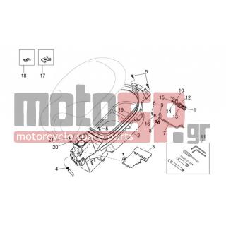 Aprilia - MOJITO CUSTOM 50 2T (KIN. PIAGGIO) 2005 - Body Parts - helmet Case